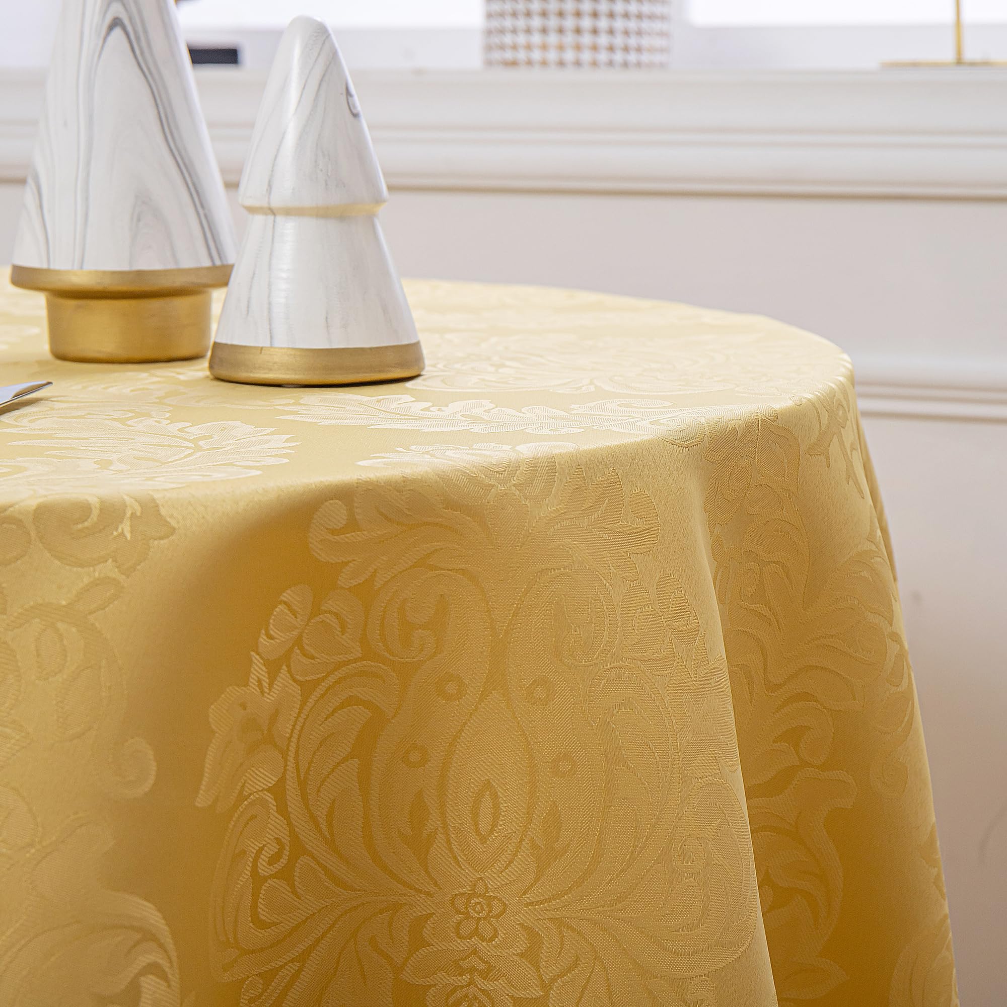 Mantel HomeJoy protege la superficie, mantiene la mesa como nueva.