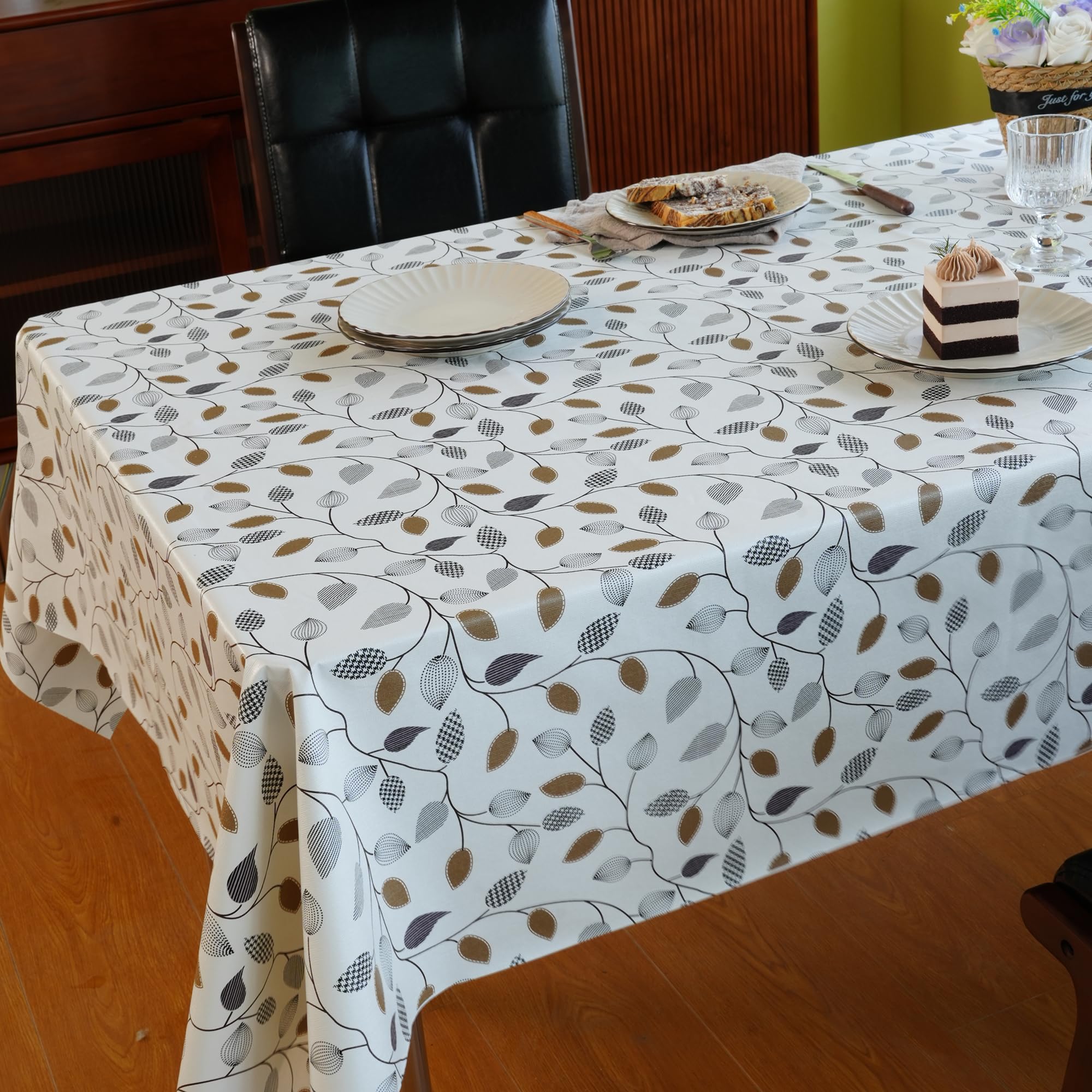 Dimensiones 52x70 pulgadas para mesas grandes.