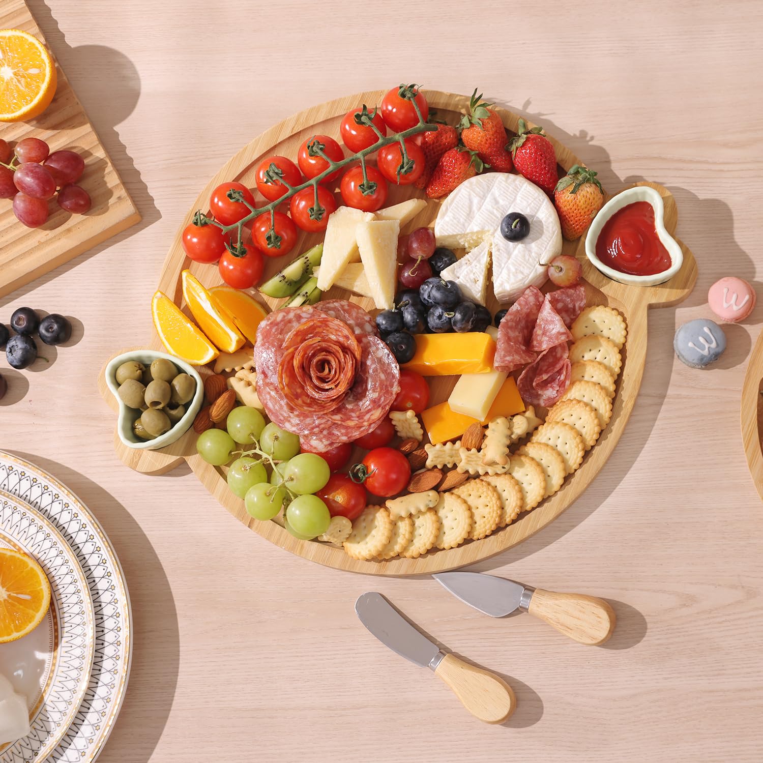 Cuatro cuchillos de queso Hongsane de acero inoxidable para cortar.