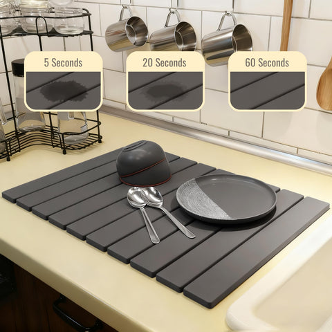 Hopegiver piedra de secado plegable ofrece almacenamiento compacto para cocinas pequeñas.