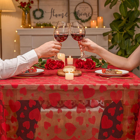 Mantel Horaldaily bordado corazon rojo para propuesta de boda.