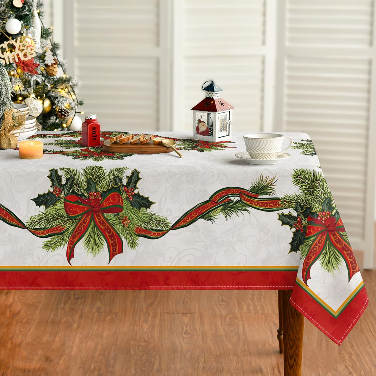 Mantel Horaldaily con flor de pascua dorada, ideal para cenas festivas.