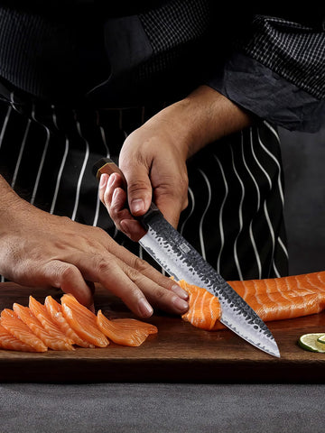Cuchillo versátil para sushi, sashimi y otros ingredientes suaves con HOSHANHO.