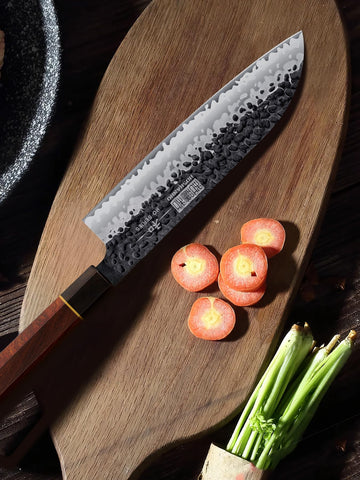 Detalle con alambre de cobre en el mango HOSHANHO para equilibrio.