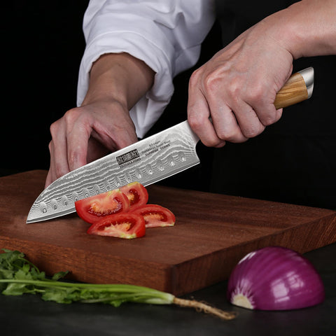 Cuchillo HOSHANHO Santoku Damascus facilita la cocina diaria en casa.