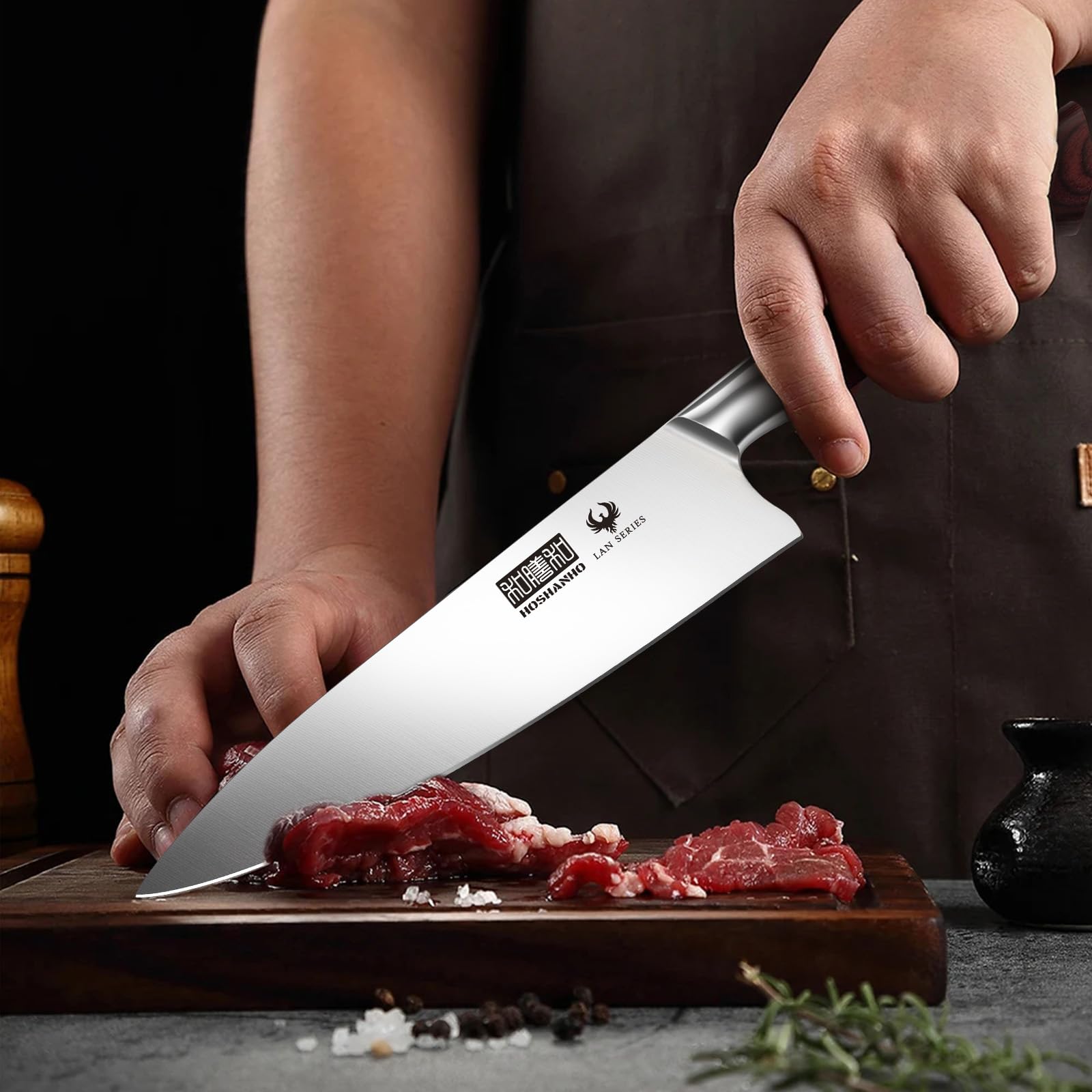 Cuchillo Santoku HOSHANHO con mango ergonómico para cortes suaves y controlados