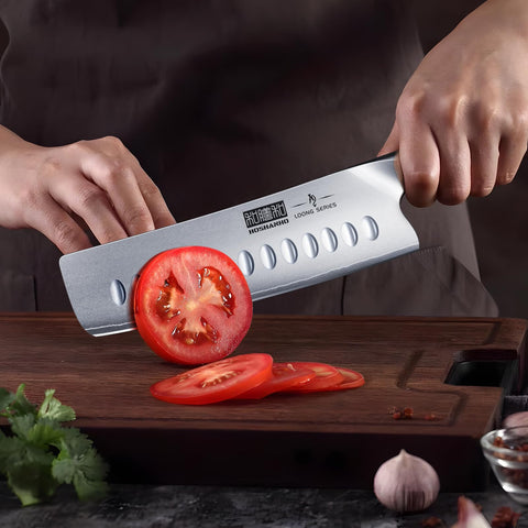 Corte preciso de vegetales con nakiri para resultados uniformes
