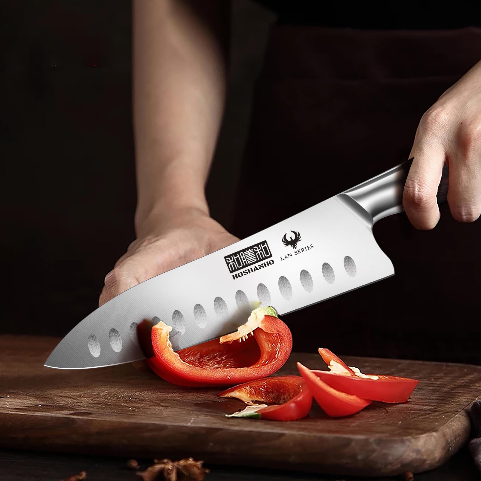 HOSHANHO Santoku: acero inoxidable de alto carbono, filo estable para uso diario.