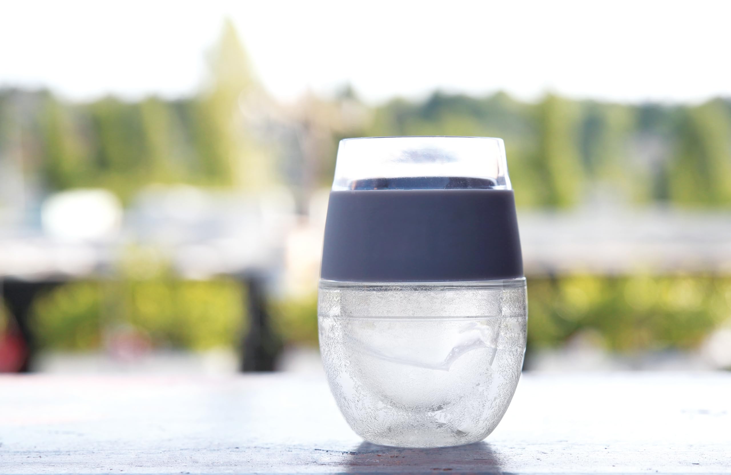 Host Wine Freeze: mantiene tintos templados para disfrutar al momento.