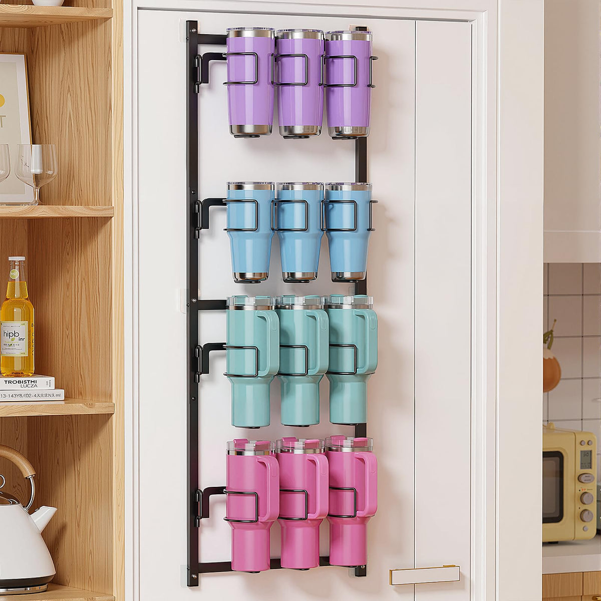 Organizador Housolution de cuatro estantes para pared, ideal para ordenar tazas.