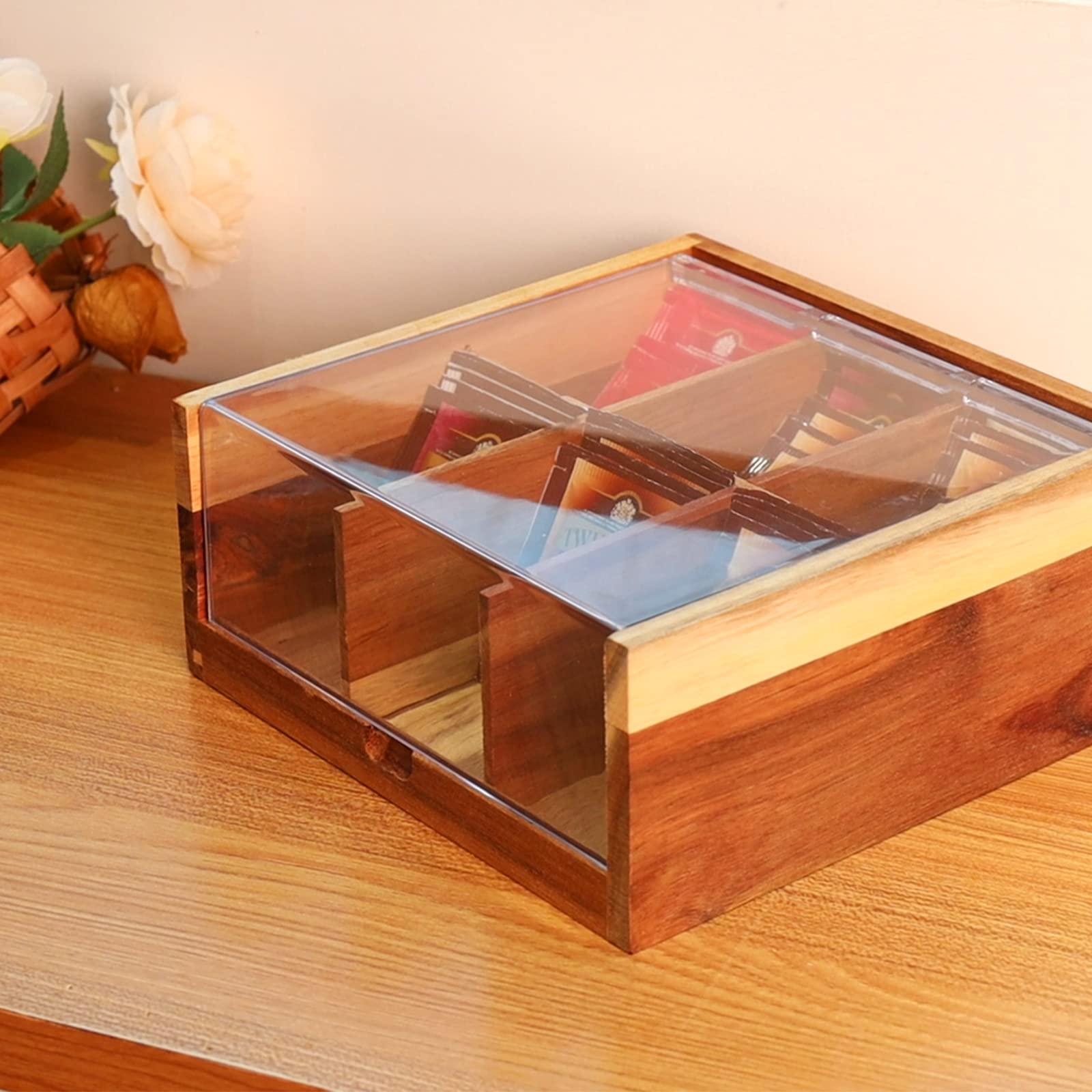 HTB organizador de té sobre la mesa de cocina