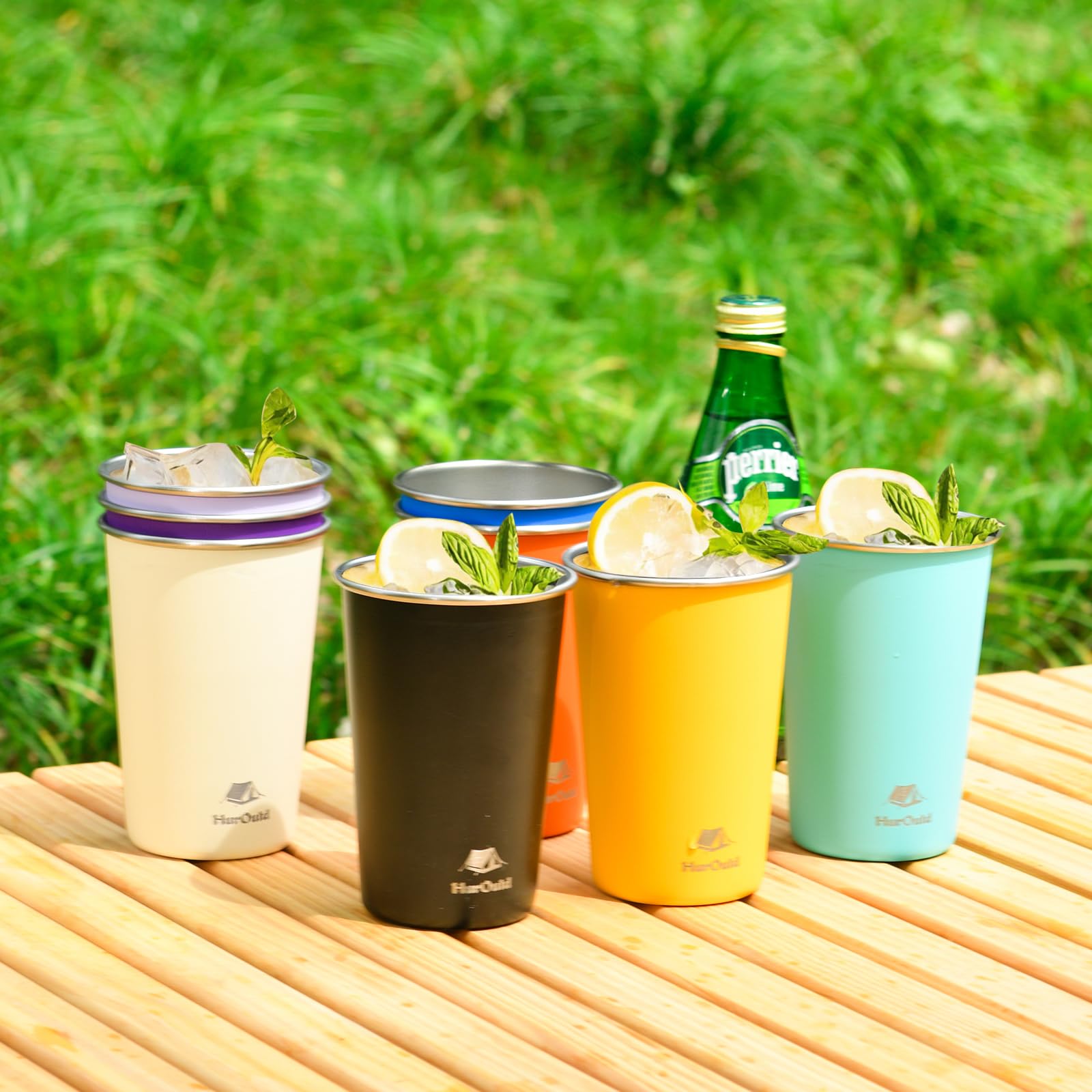 HurOutd usos múltiples para camping, playa y viajes, con colores distintivos.