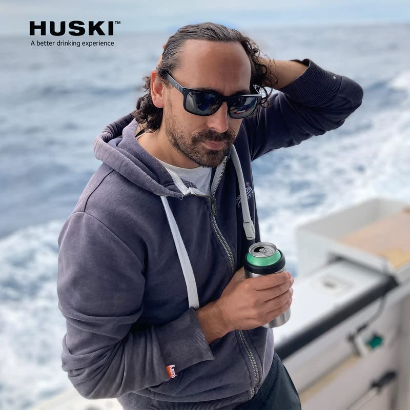 Abrelatas 3 en 1 integrado en Huski Beer Cooler 2.0 para diferentes tapas.