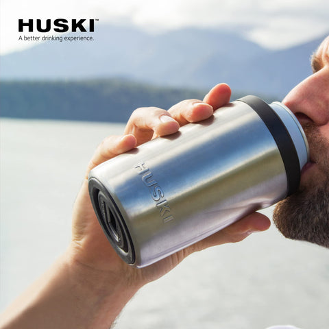 Presentación en caja kraft reciclable de Huski Beer Cooler 2.0 para regalo