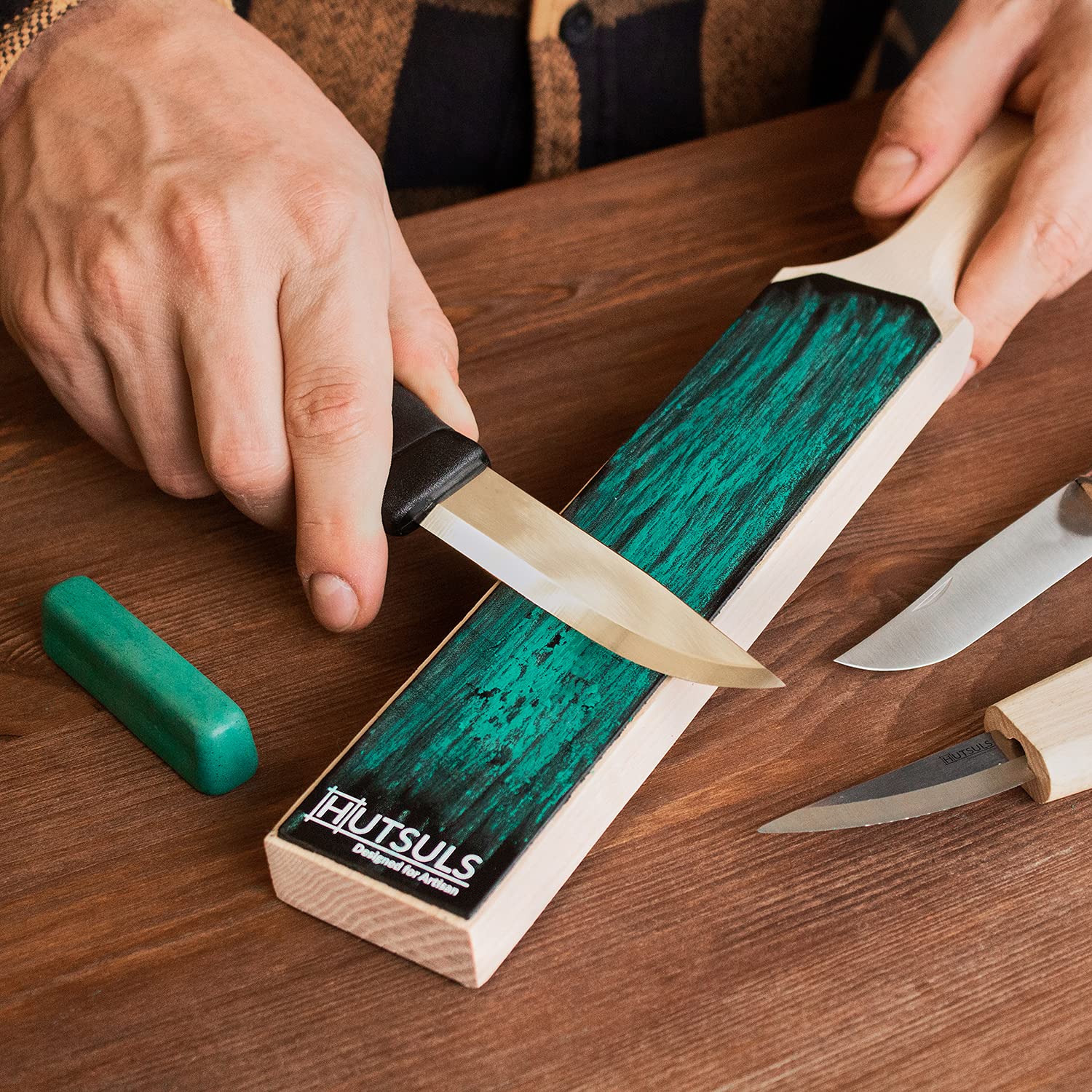Hutsuls mango de madera de fresno ergonómico facilita el afilado.