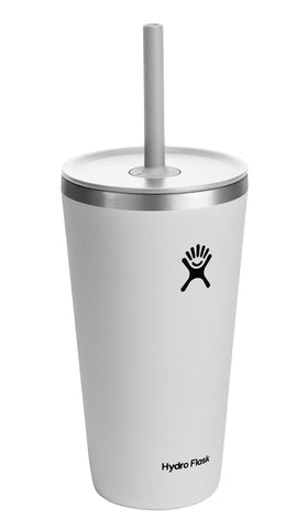 Hydro Flask 28 oz cabe en la mayoría de portavasos para viaje.