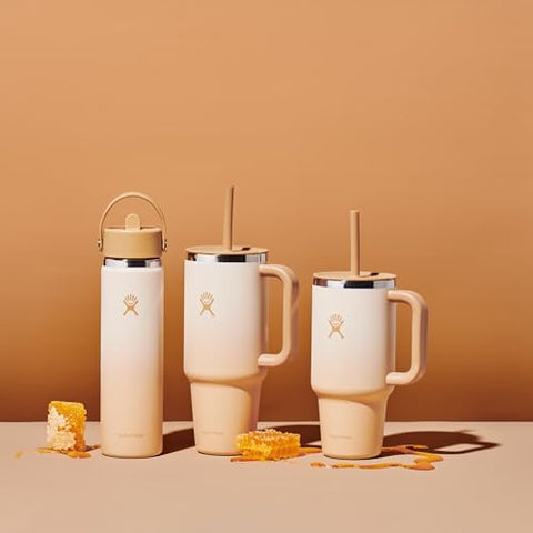 Hydro Flask 32oz asa ergonómica: transporte estable durante actividades al aire libre.