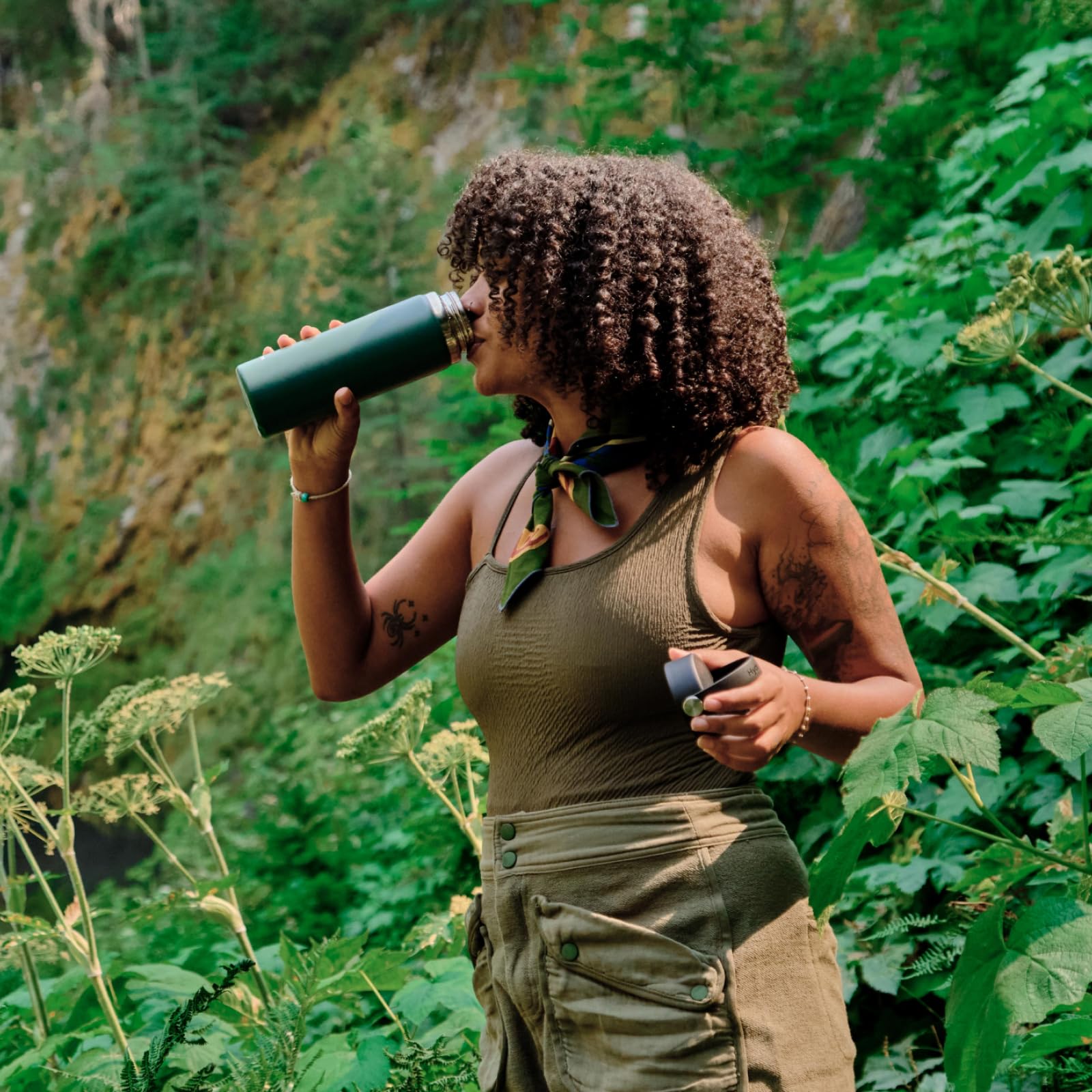 Hydro Flask apta para lavavajillas, limpieza rápida y conveniente.