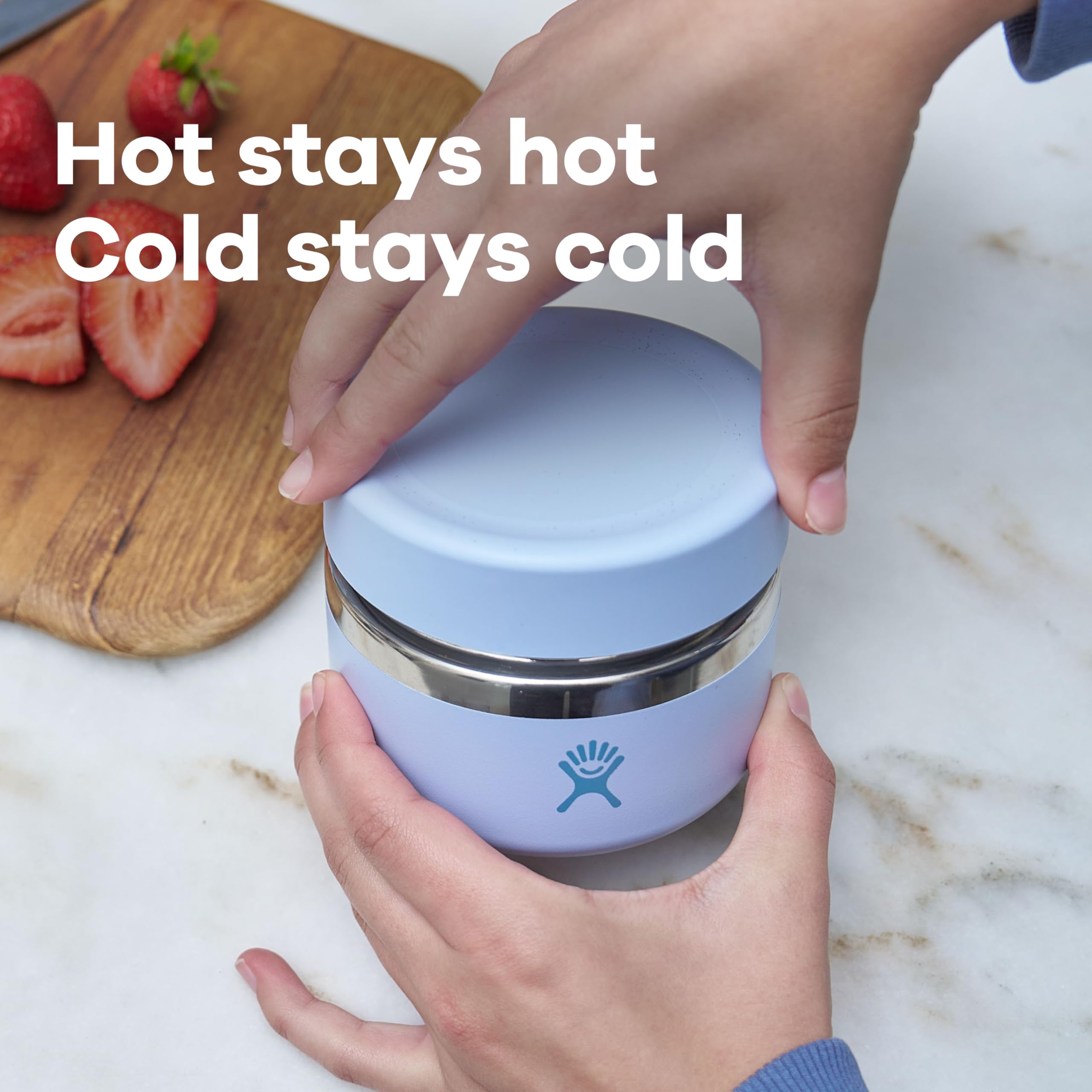 Hydro Flask Food Jar muestra boca ancha para rellenar y limpiar fácilmente.