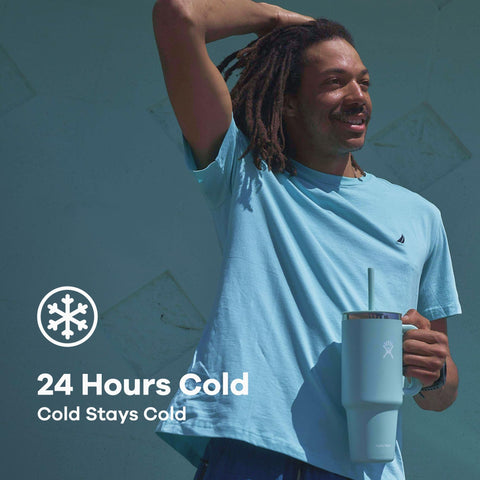 Hydro Flask Travel Tumbler 40 oz diseño compatible con portavasos.