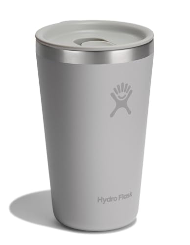 Hydro Flask Tumbler de 16 onzas con aislamiento doble mantiene bebidas frías o calientes.