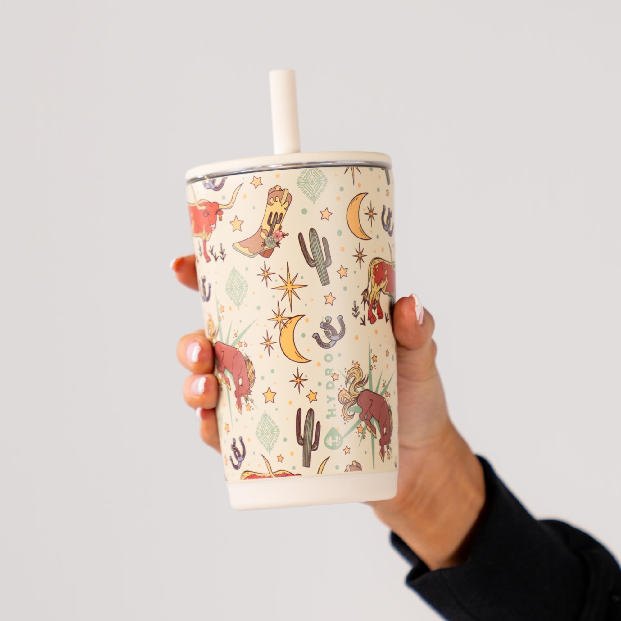 HydroJug diseño minimalista y duradero para uso diario.