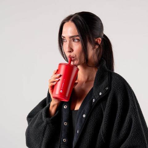 HydroJug Everyday Tumbler con diseño minimalista para uso diario