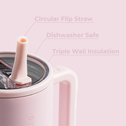 HydroJug Traveler, asa ergonómica, garantiza un agarre estable durante actividades.
