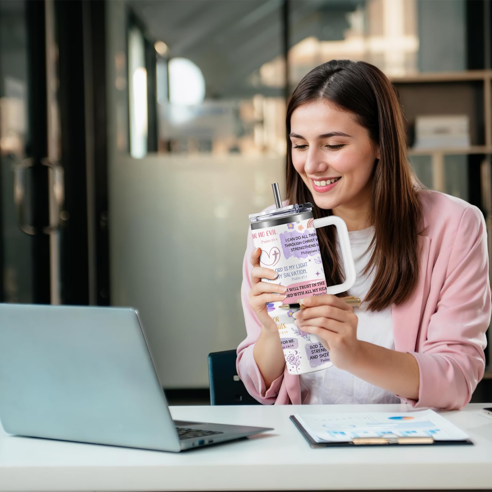HYMONA asa ergonómica facilita sostener el vaso con una mano