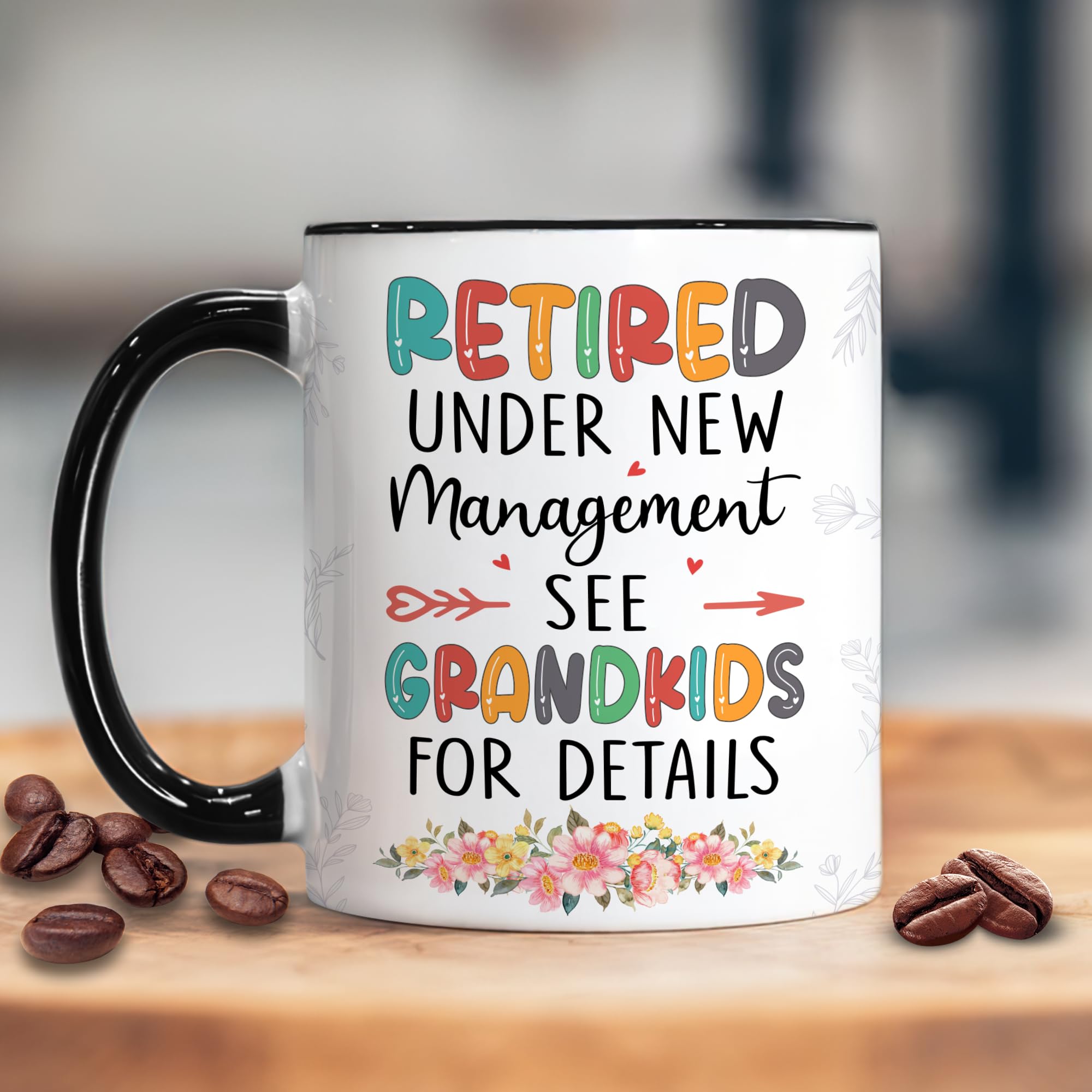 Taza ergonómica con asa cómoda para el café diario.