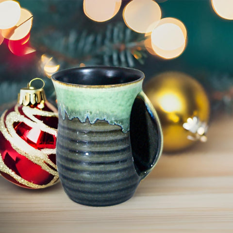Taza Icytrip cerámica hecha a mano con acabado artesanal apta para microondas.