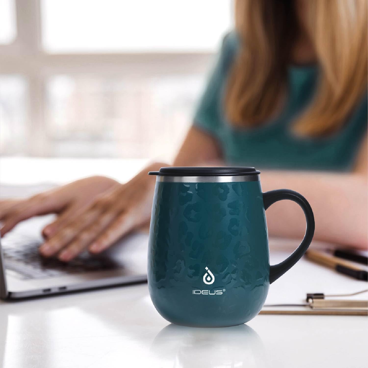 Ideus taza 470 ml, capacidad para bebidas diarias.