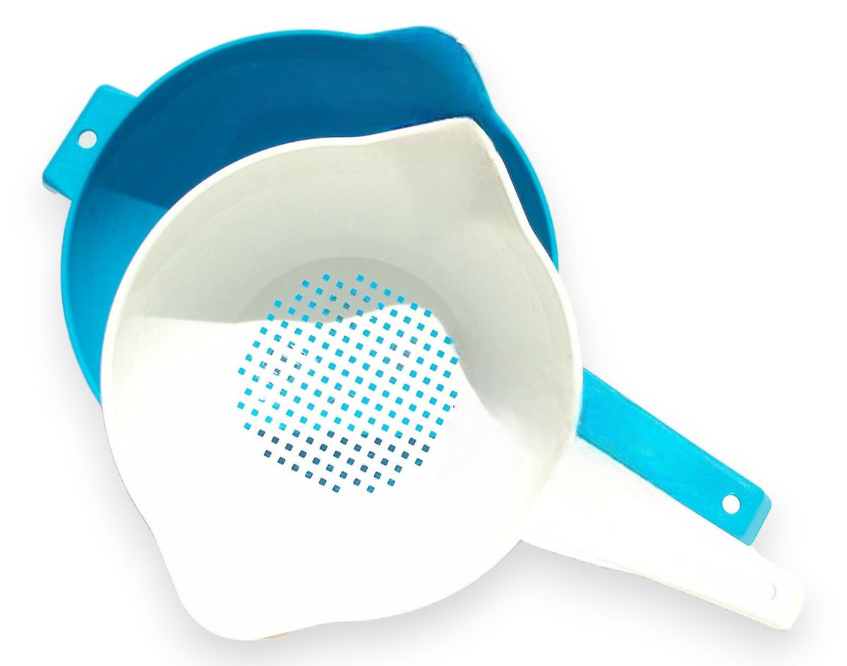Tupperware Escurridores 1 Qt y 2 Qt – Conjunto de Coladores con Asa (Blanco y Azul)