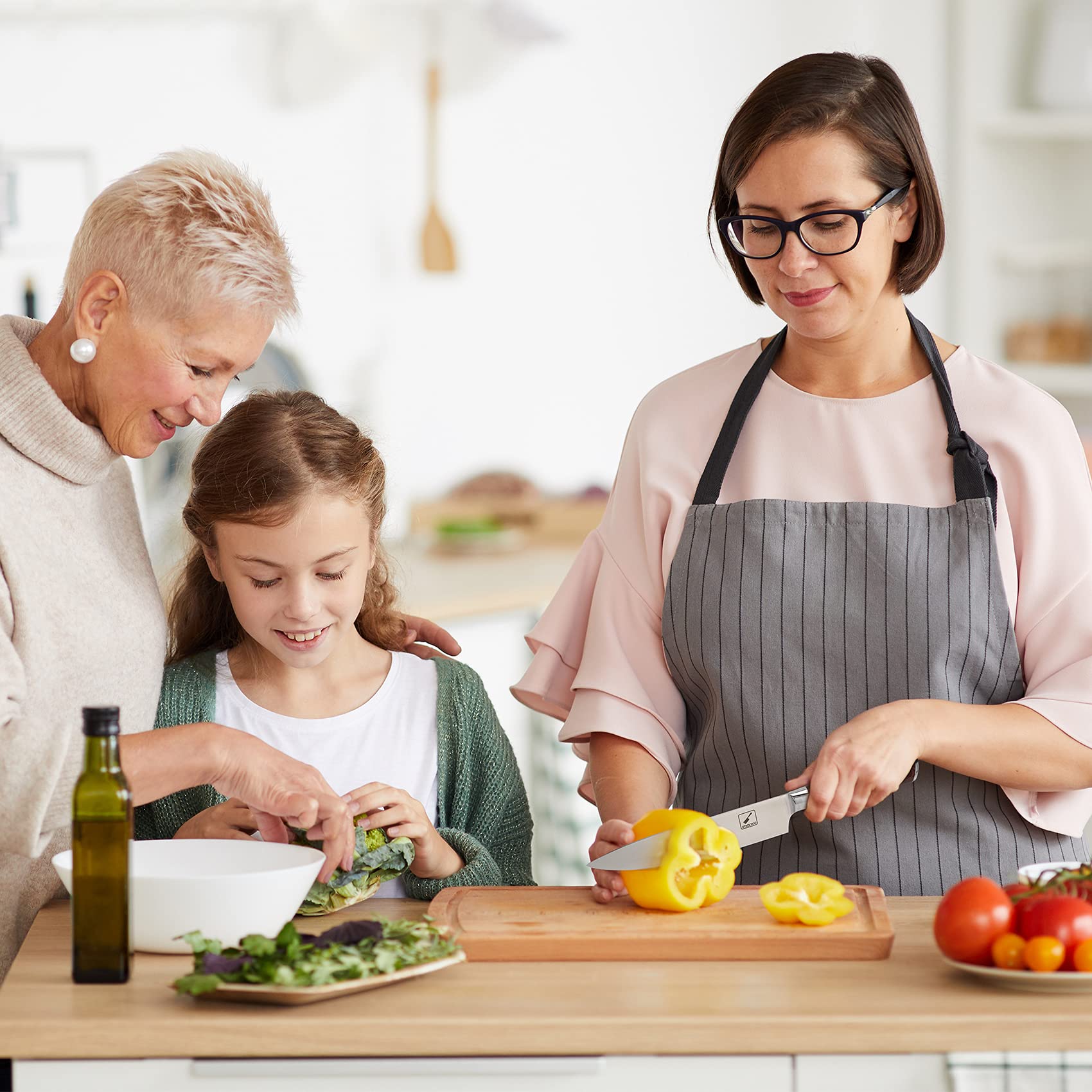 Diseño ergonómico con mango rojo de Imarku para seguridad.