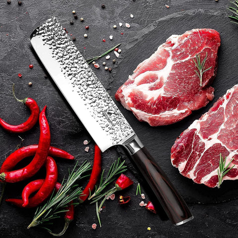 vista de corte de vegetales con cuchillo nakiri imarku para uso diario