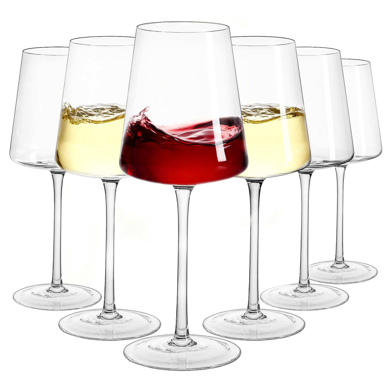Copa Imourari de vino con tallo largo para apreciar colores intensos.