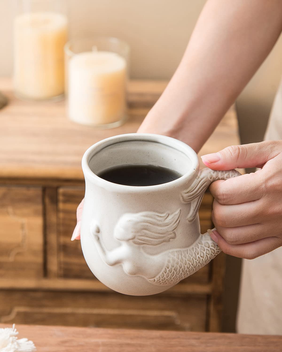 Taza INKRICH diseño marino, ideal como regalo o pieza decorativa.