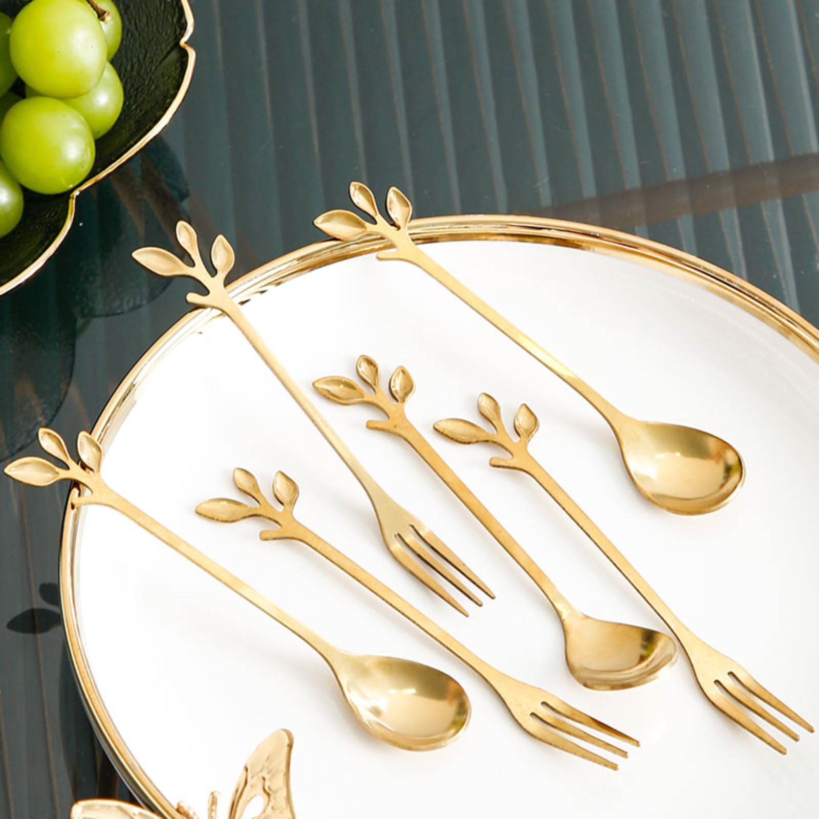 Soporte metálico dorado para ordenar las cucharas INPROPEXT.