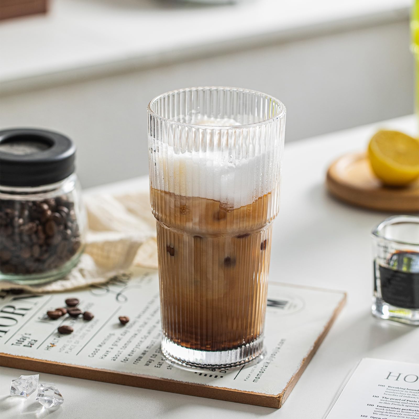 Vaso INSETLAN para café frío, agua y cócteles, versátil y espacioso.