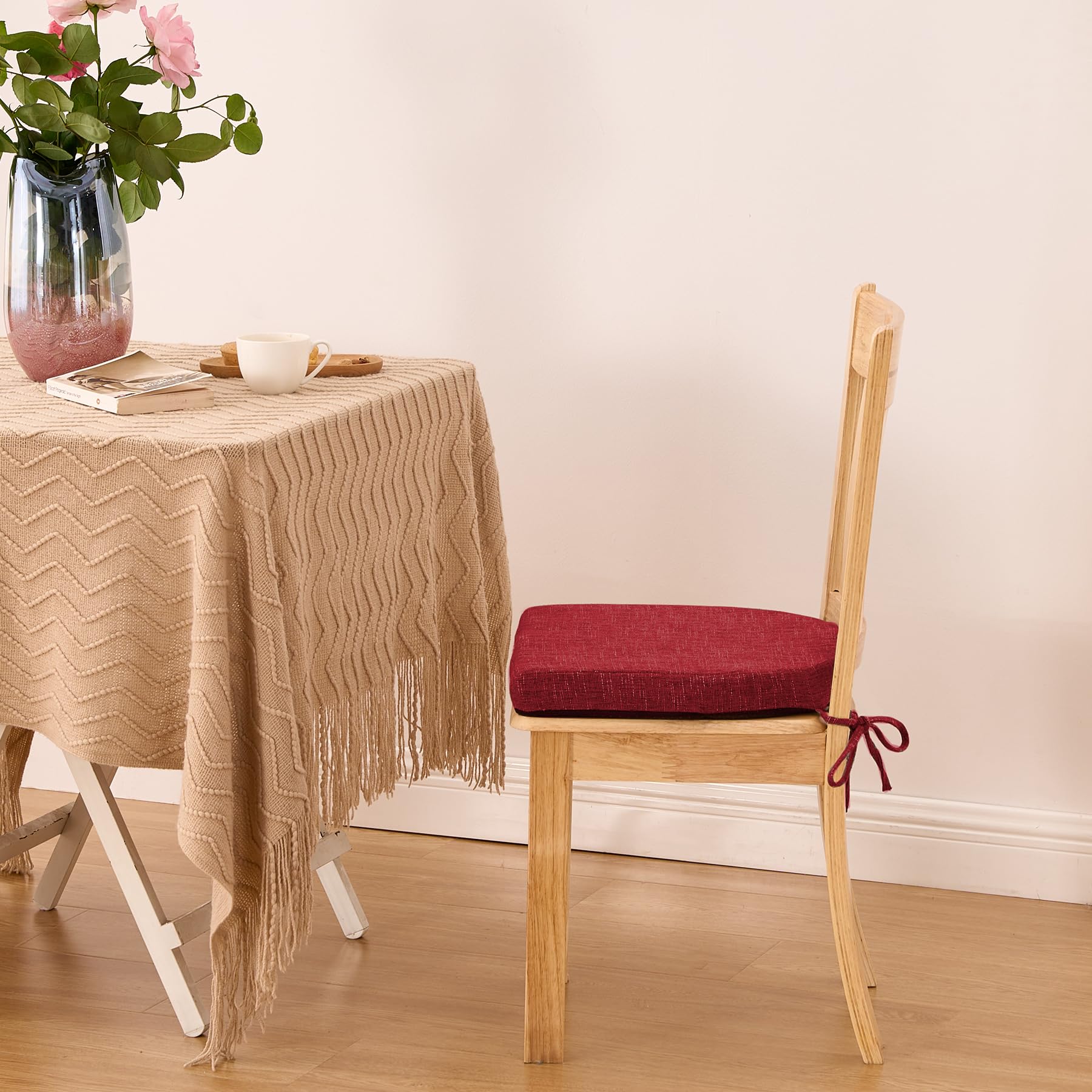 IPYNBAP uso versátil para comedor, dormitorio u oficina.