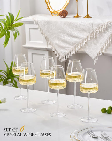 Vaso Iridisenti con base convexa para realzar aromas del vino.
