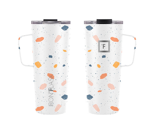 IRON °FLASK con aislamiento doble para mantener caliente o fría la bebida por horas.