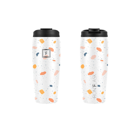 IRON °FLASK Nomad Tumbler Terrazzo 20oz acabado polvo, diseño elegante y resistente.