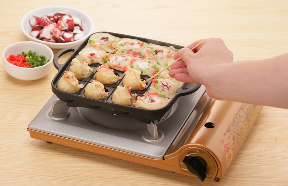 Iwatani Takoyaki Grill Pan Mediano Negro, dimensiones externas para encaje preciso.