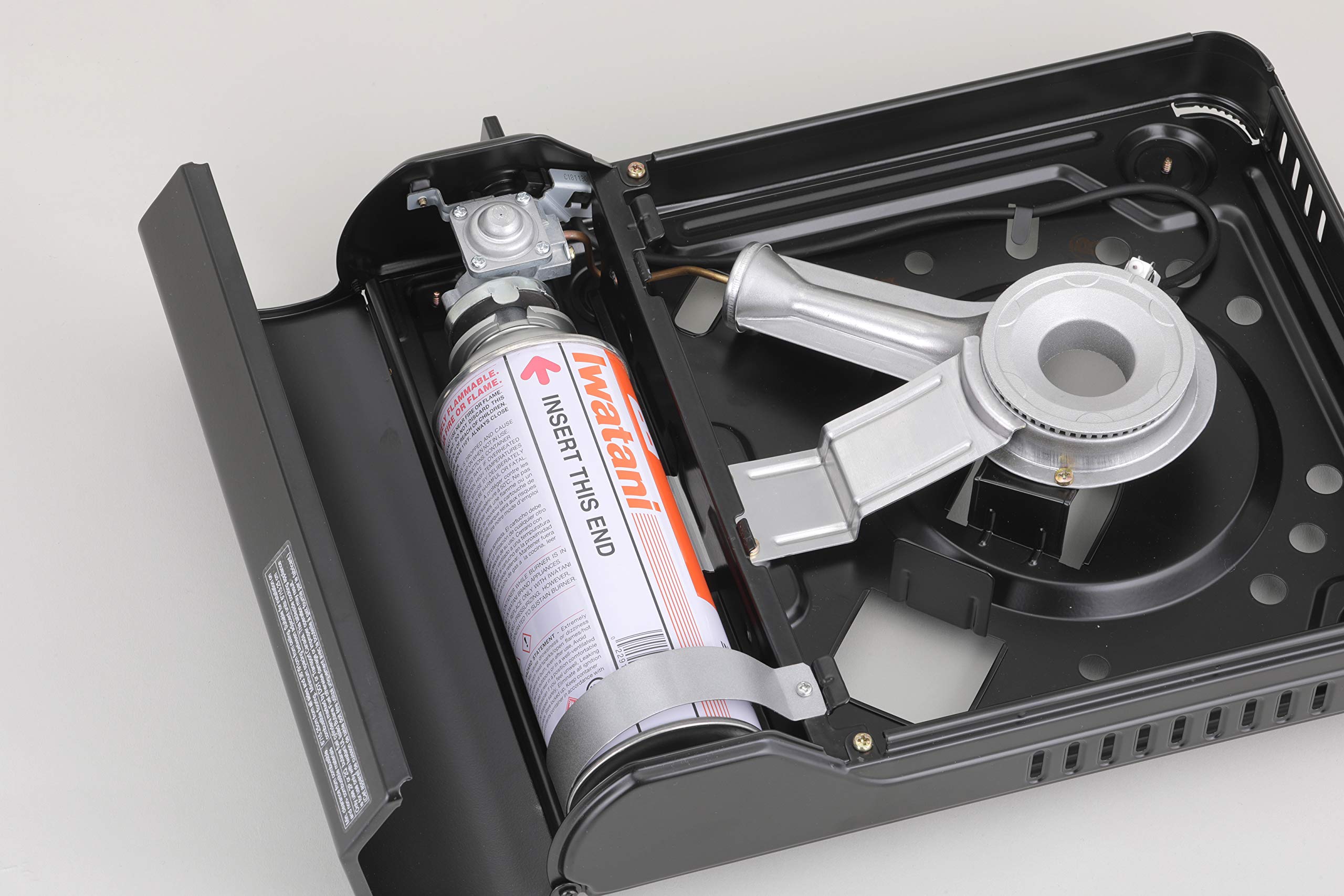 Iwatani VA-30 cierre magnético facilita colocar el cartucho correctamente.