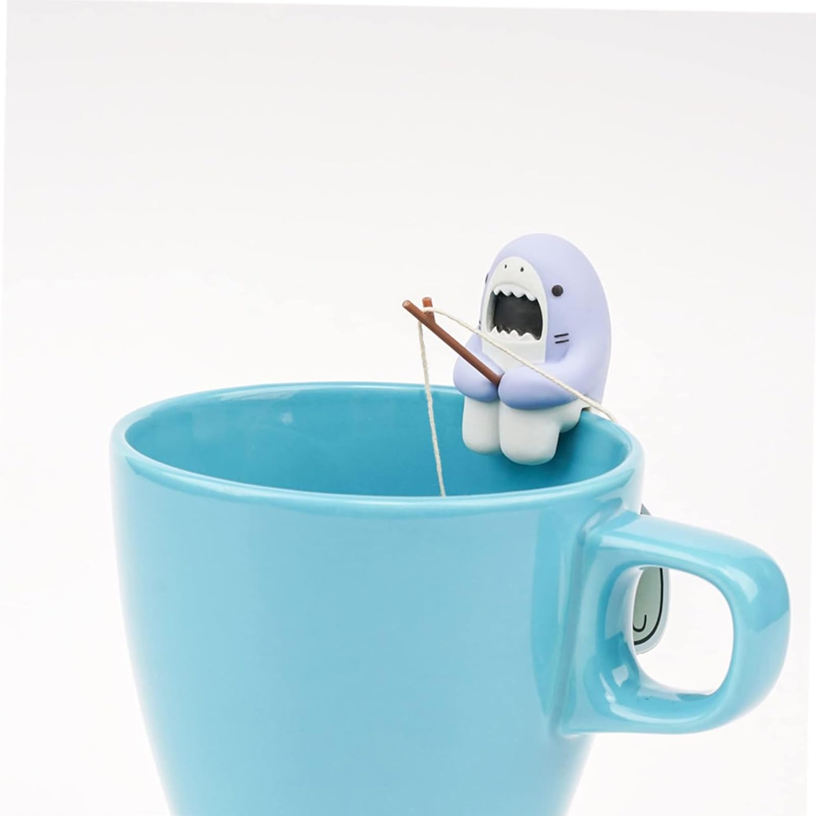 Infusor tiburon JackCao para tazas de varios tamaños