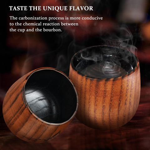 Vaso whisky Janhavi, lavado a mano recomendado para preservar la madera.