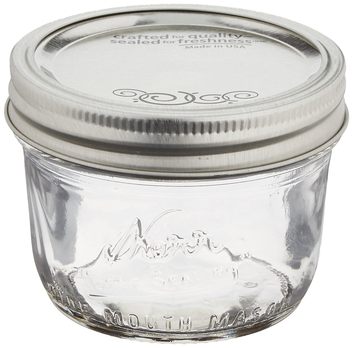Frasco Kerr de boca ancha de 8 oz con tapa y aro, ideal para conservas caseras.