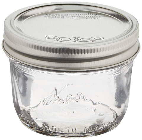 Frasco Kerr de boca ancha de 8 oz con tapa y aro, ideal para conservas caseras.