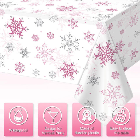 Detalle del diseño de copos de nieve plateados en mantel Jectivs